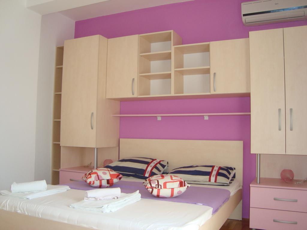 Apartments Kiro Milna  Pokój zdjęcie
